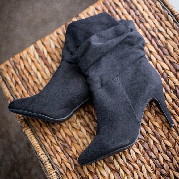 Black Slouch Ankle Heeled Boots - Picture 1 of 2